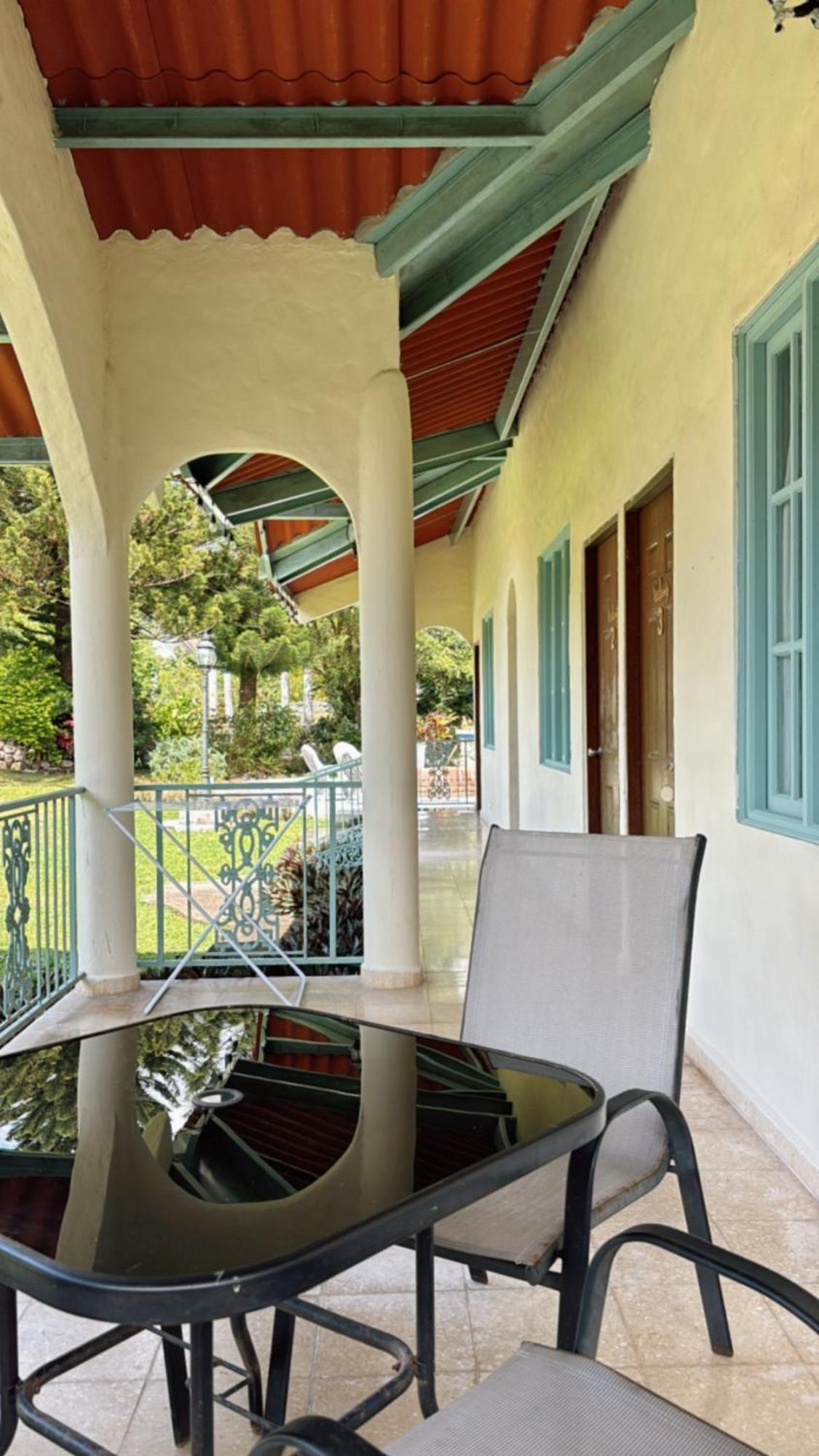 La Maison D' Ivonne Anton Exterior photo